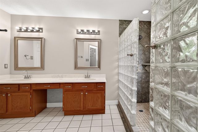 34 Green Slope Place, The Woodlands, TX 77381
