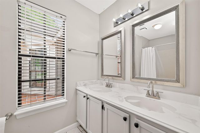 34 Green Slope Place, The Woodlands, TX 77381
