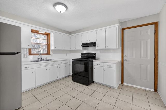 6517 Hardy Avenue, Raytown, MO 64133