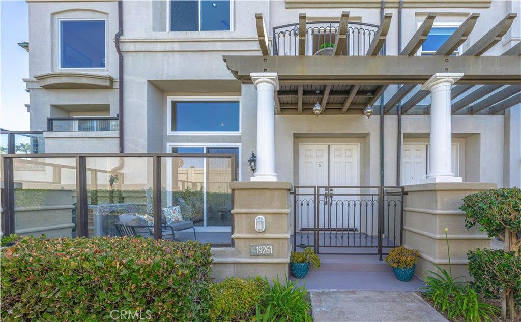 19261 Surfview, Huntington Beach, CA 92648