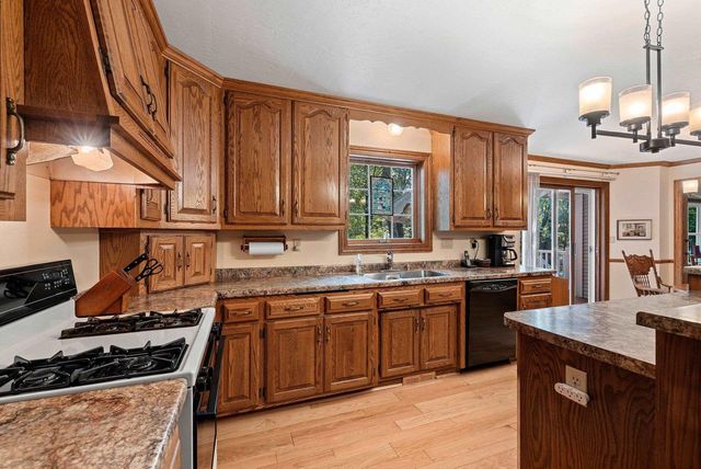 2495 SHADY OAK DRIVE, Green Bay, WI 54304