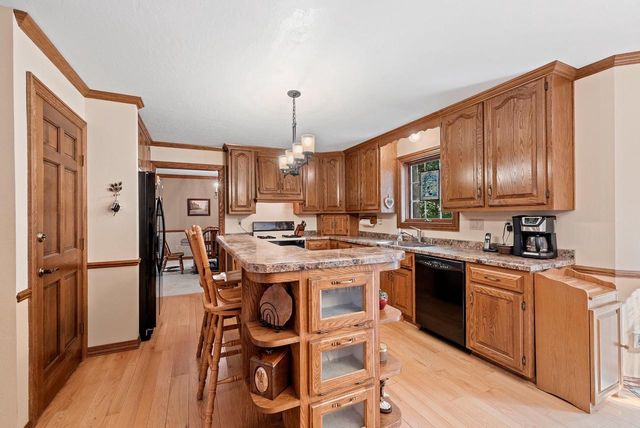 2495 SHADY OAK DRIVE, Green Bay, WI 54304