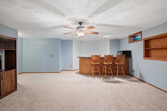 2495 SHADY OAK DRIVE, Green Bay, WI 54304