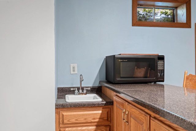 2495 SHADY OAK DRIVE, Green Bay, WI 54304