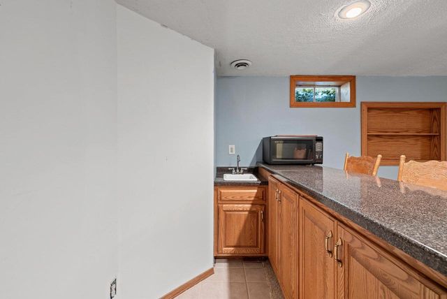 2495 SHADY OAK DRIVE, Green Bay, WI 54304