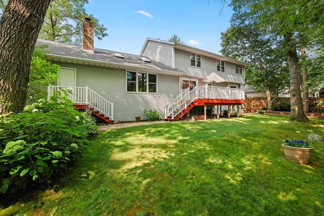 2495 SHADY OAK DRIVE, Green Bay, WI 54304