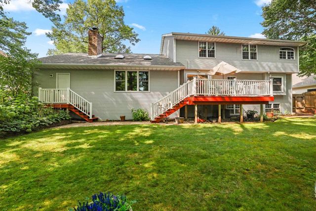 2495 SHADY OAK DRIVE, Green Bay, WI 54304