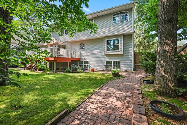 2495 SHADY OAK DRIVE, Green Bay, WI 54304