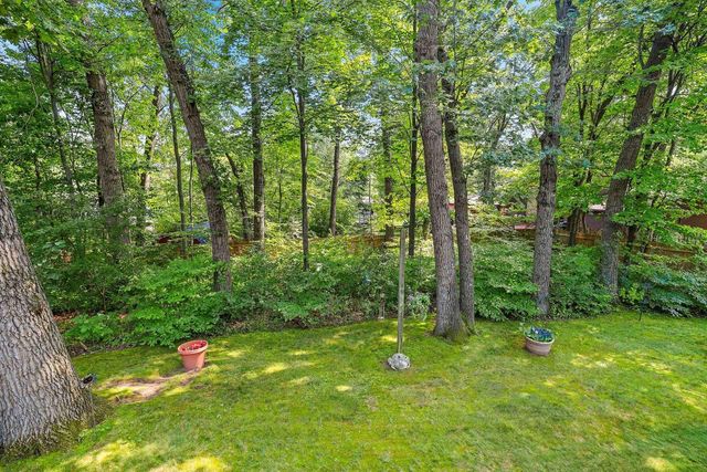 2495 SHADY OAK DRIVE, Green Bay, WI 54304