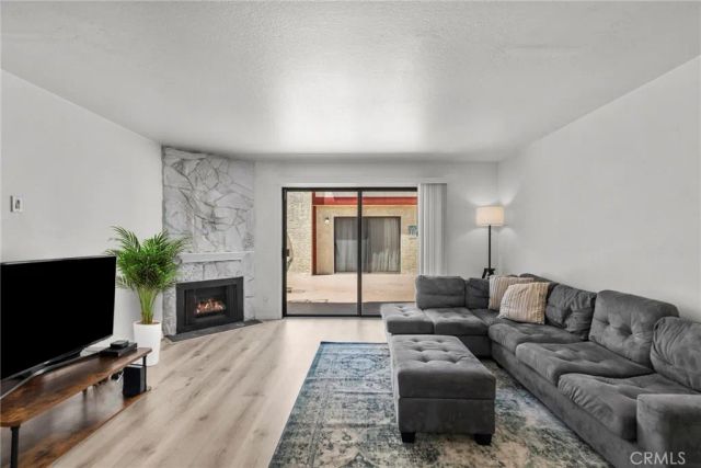 11274 Morrison Street 2, North Hollywood, CA 91601