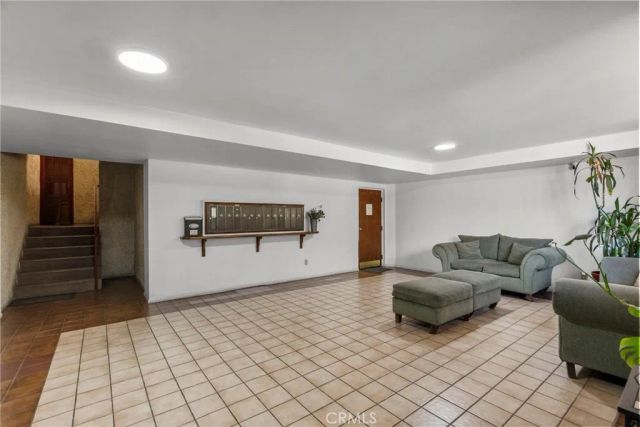 11274 Morrison Street 2, North Hollywood, CA 91601
