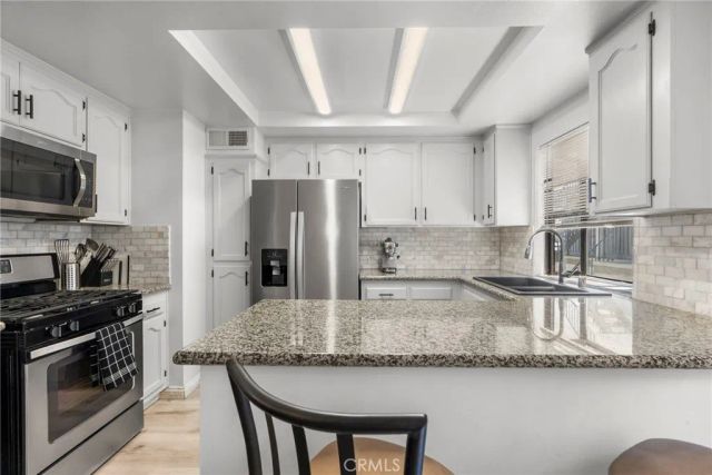 11274 Morrison Street 2, North Hollywood, CA 91601