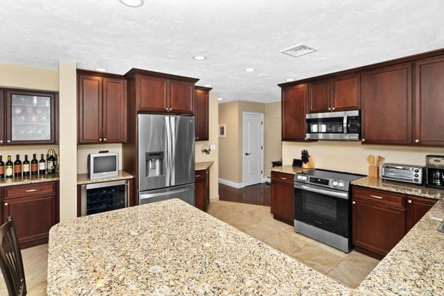 139 Suffolk Ave, Revere, MA 02151
