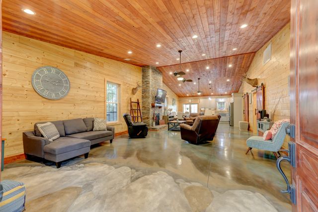 150 Seven Mile Ridge Rd, Indian Mound, TN 37079