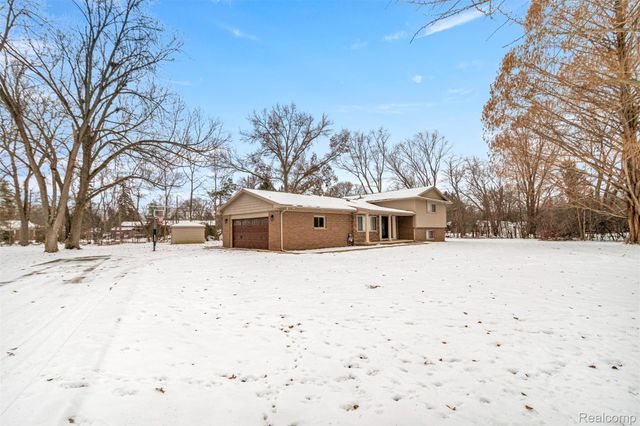 41925 South Drive, Canton Charter Township, MI 48188