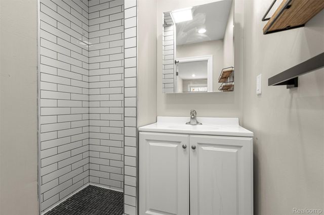 41925 South Drive, Canton Charter Township, MI 48188