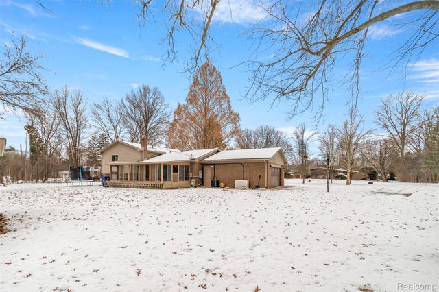 41925 South Drive, Canton Charter Township, MI 48188