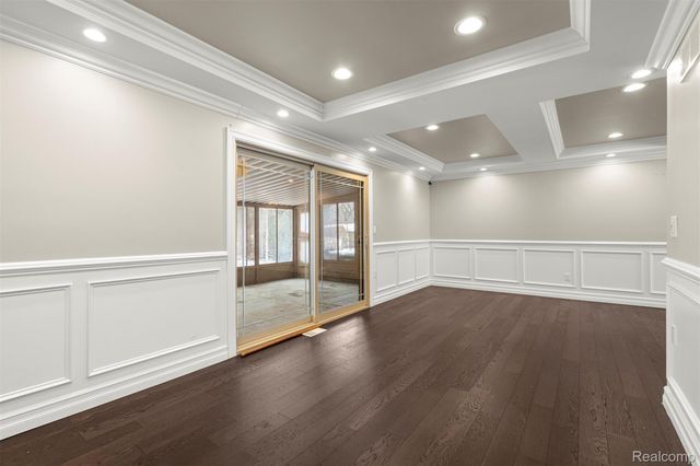 41925 South Drive, Canton Charter Township, MI 48188