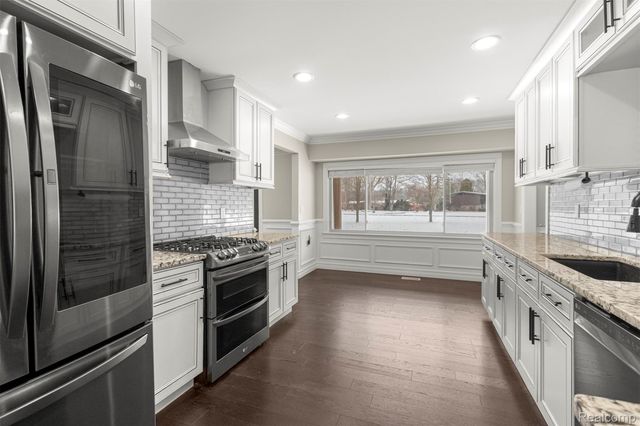 41925 South Drive, Canton Charter Township, MI 48188