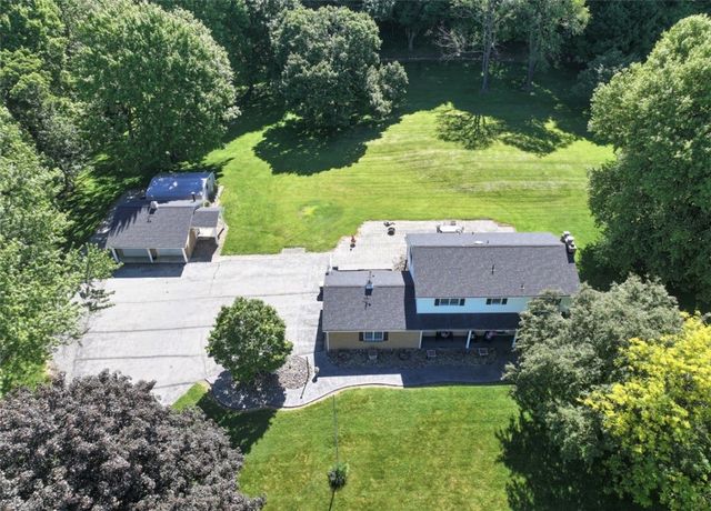2072 Boyd School Rd, Wampum, PA 16157