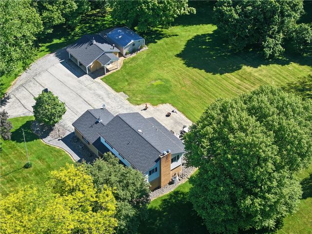 2072 Boyd School Rd, Wampum, PA 16157