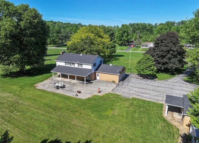 2072 Boyd School Rd, Wampum, PA 16157