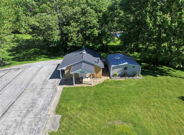 2072 Boyd School Rd, Wampum, PA 16157
