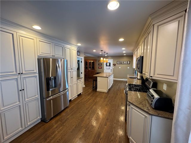 2072 Boyd School Rd, Wampum, PA 16157