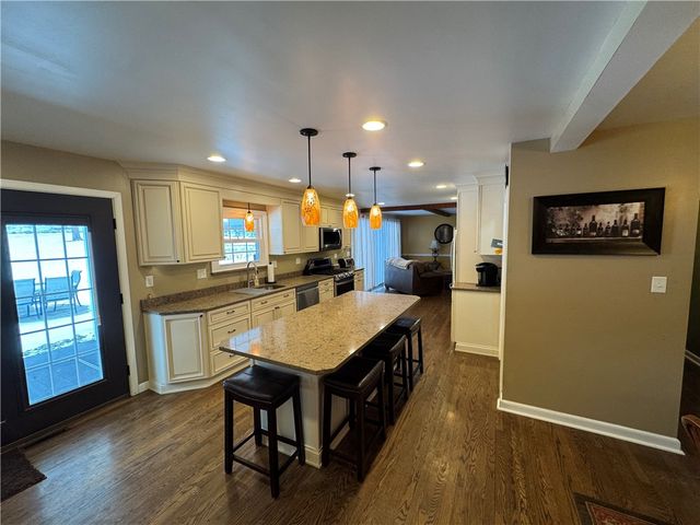 2072 Boyd School Rd, Wampum, PA 16157