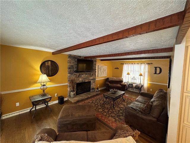 2072 Boyd School Rd, Wampum, PA 16157
