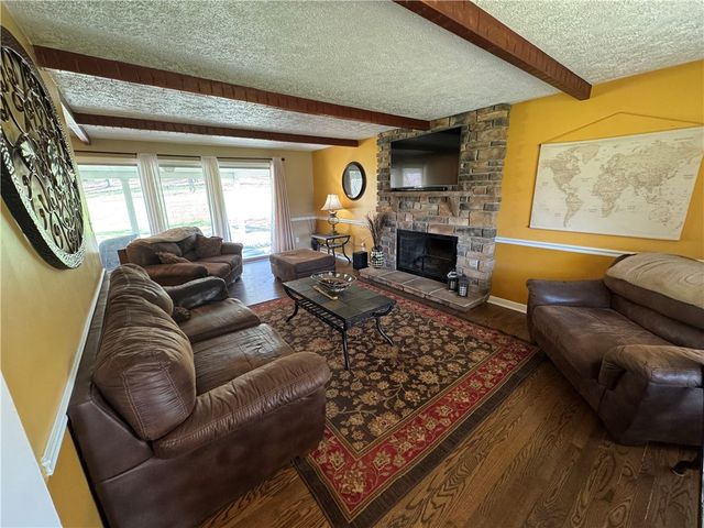 2072 Boyd School Rd, Wampum, PA 16157