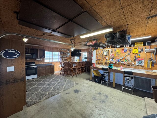 2072 Boyd School Rd, Wampum, PA 16157