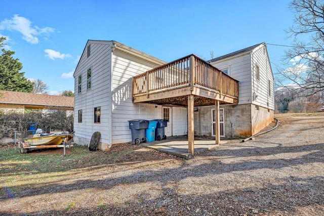 2504 Avalon AVE, Roanoke, VA 24012