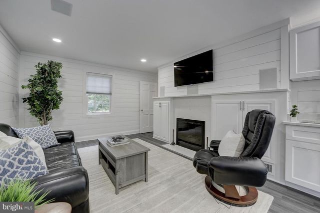 5709 ROCKMERE DR, Bethesda, MD 20816