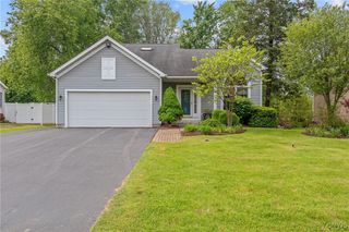 112 Ausable Run, Salina, NY 13088