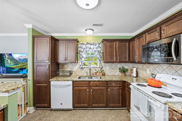 5250 Hickory Grove Road, Mount Holly, NC 28120