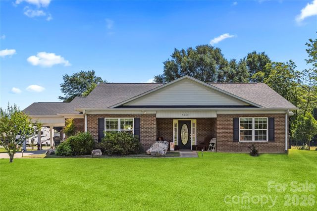 5250 Hickory Grove Road, Mount Holly, NC 28120