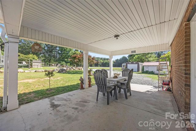 5250 Hickory Grove Road, Mount Holly, NC 28120