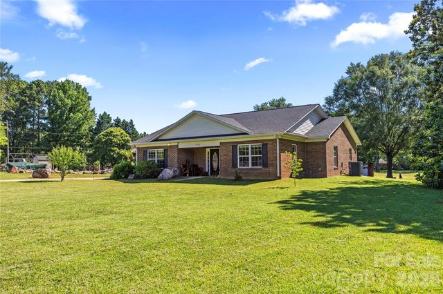 5250 Hickory Grove Road, Mount Holly, NC 28120