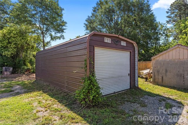 5250 Hickory Grove Road, Mount Holly, NC 28120