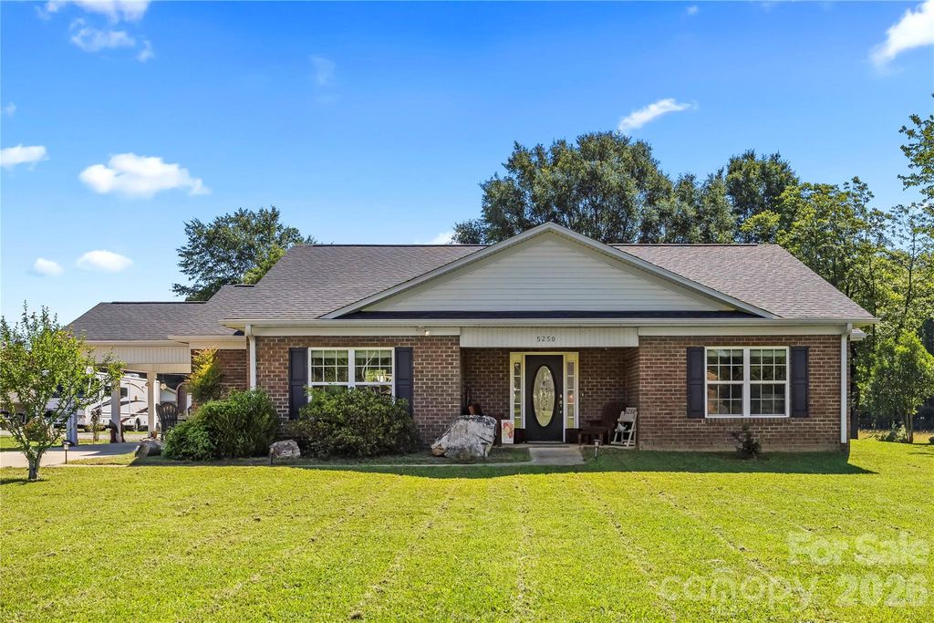 5250 Hickory Grove Road, Mount Holly, NC 28120