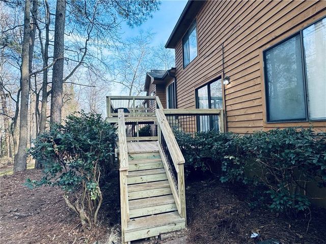 2691 Holly Springs Drive, Snellville, GA 30078