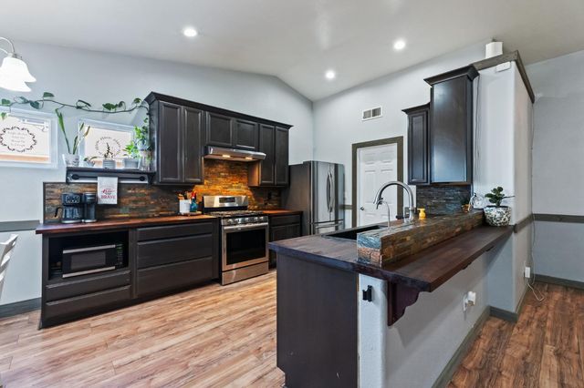 1763 N Carnegie Avenue, Fresno, CA 93722