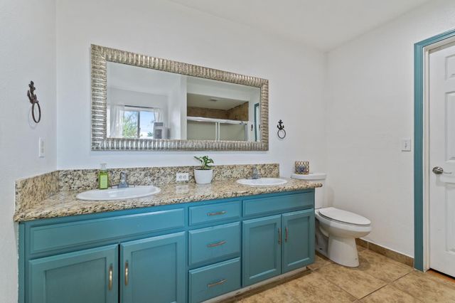 1763 N Carnegie Avenue, Fresno, CA 93722