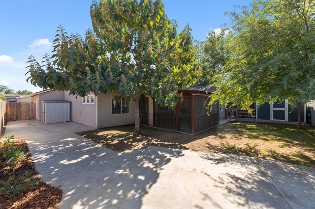 1763 N Carnegie Avenue, Fresno, CA 93722