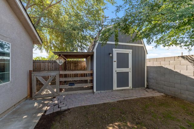 1763 N Carnegie Avenue, Fresno, CA 93722