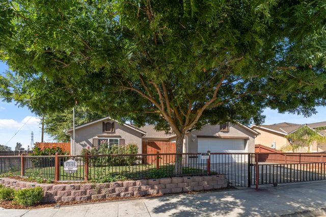 1763 N Carnegie Avenue, Fresno, CA 93722