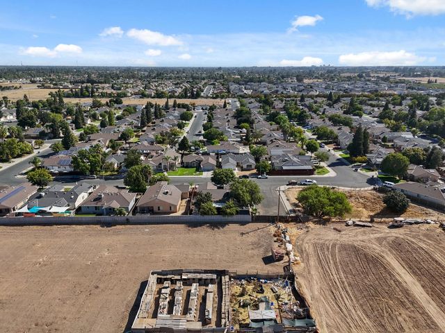 1763 N Carnegie Avenue, Fresno, CA 93722