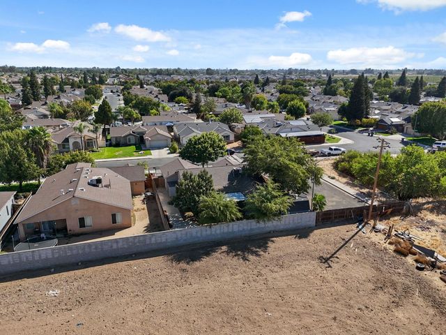 1763 N Carnegie Avenue, Fresno, CA 93722