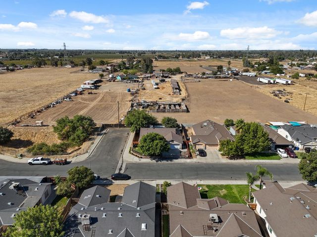 1763 N Carnegie Avenue, Fresno, CA 93722